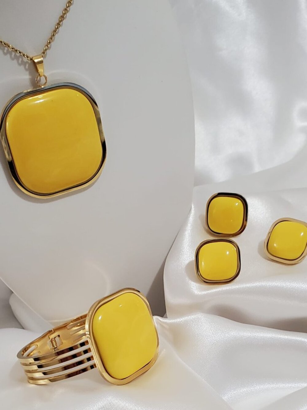 Women Stainless Steel Yellow Geometric Necklace Bracelet Earrings  Ring Set